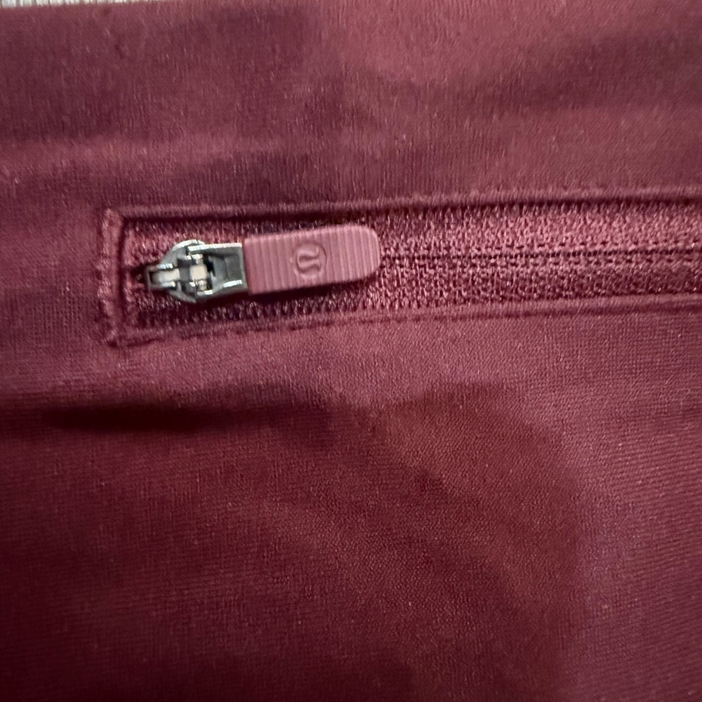Lululemon Burgundy Perforated Running Leggings Size 4 Zip Pocket - Picture 3 of 5